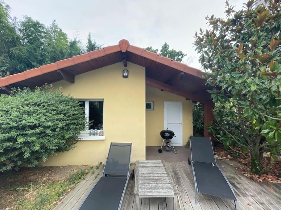 La Petite Maison Chez Jp Chassieu Luaran gambar